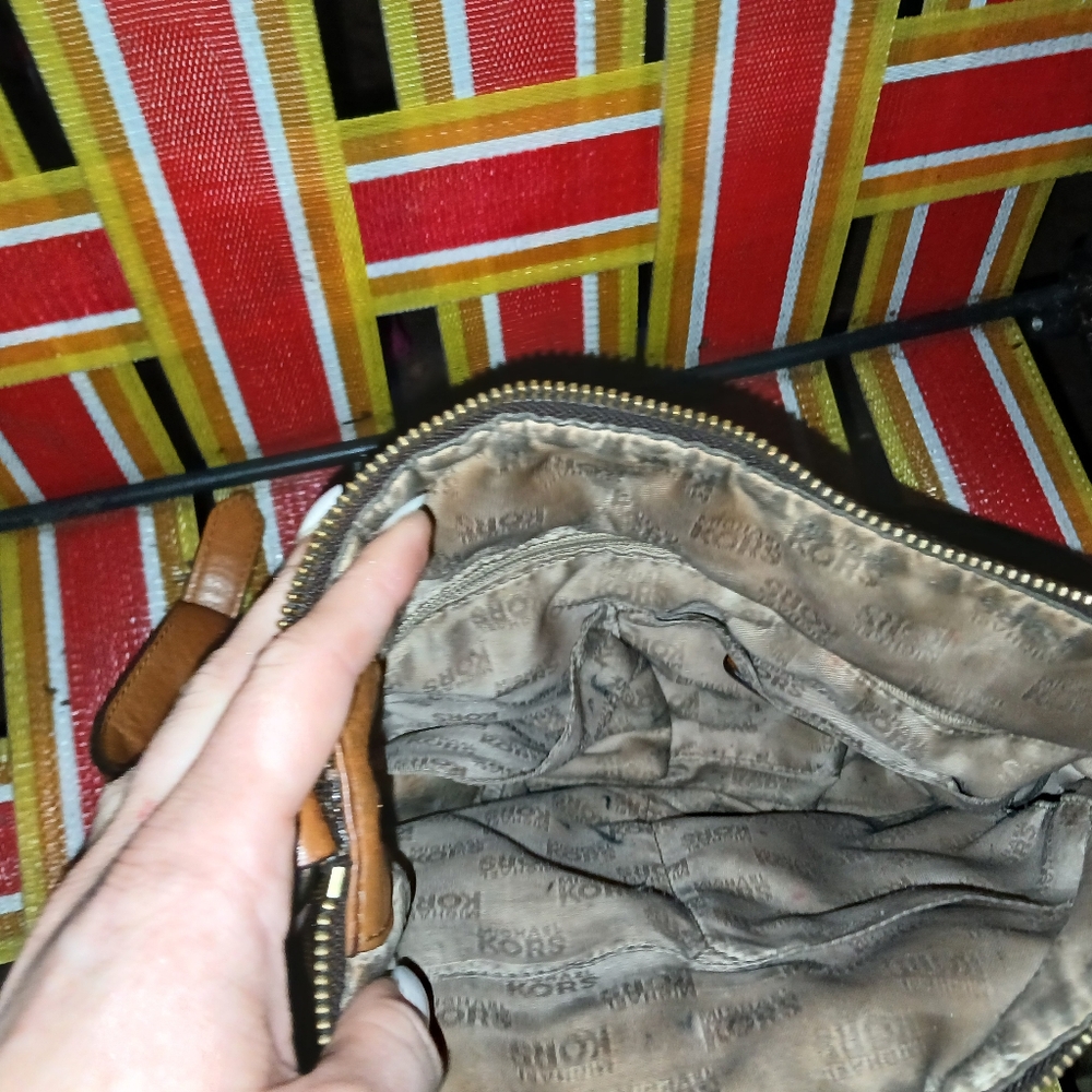 Handbag - Picture 3 of 6